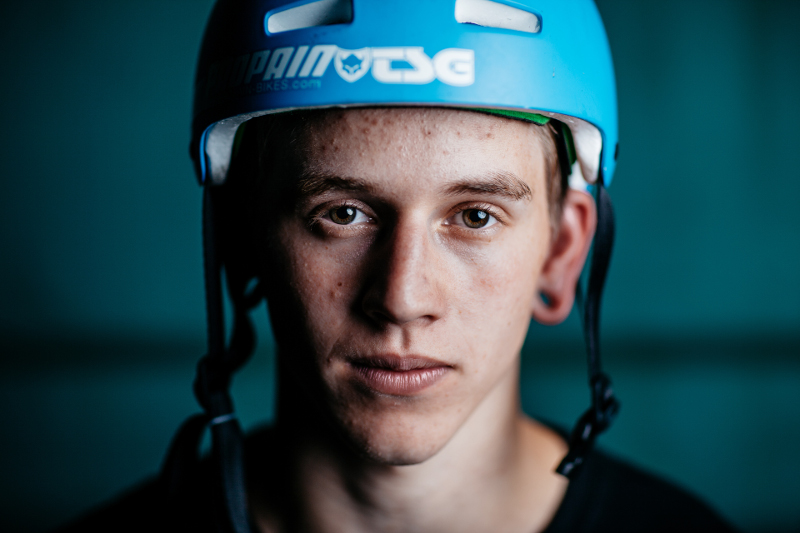 Lukas Schäfer ist der Jüngste im Team und zählt zur neuen Generation der Dirtjumper (Foto: Viktor Strasse) 