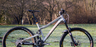 Propain Tyee im Dauertest – Das Fazit nach einem Jahr Das Tyee in RAW ist optisch fast schon als zeitlos zu bezeichnen