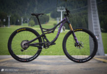 Eurobike Mediadays 2017 – Pivot Mach 4 im Überblick Optisch ein wenig gedrungen, aber mit der bekannten Pivot Designsprache.