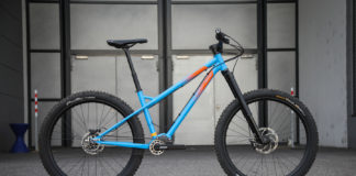 Portus Cycles Krowd Karl – erfrischend anders, erfrischend Stahl Optisch voll unser Ding! Die Enduro Hardtail Variante des Krowd Carl Bikes.