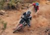Feinste Trail Action im Staub mit Sam Hill und Kilian Bron