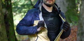 Ausprobiert: Leatt AirFlex Stealth Protektorenjacke Leatt AirFlex Stealth Body Protector