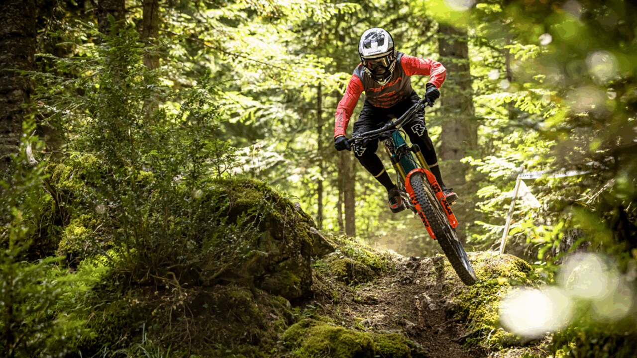 Großbritanniens erste E-MTB Cross-Country-Meisterschaft 2026 – der Sport startet durch