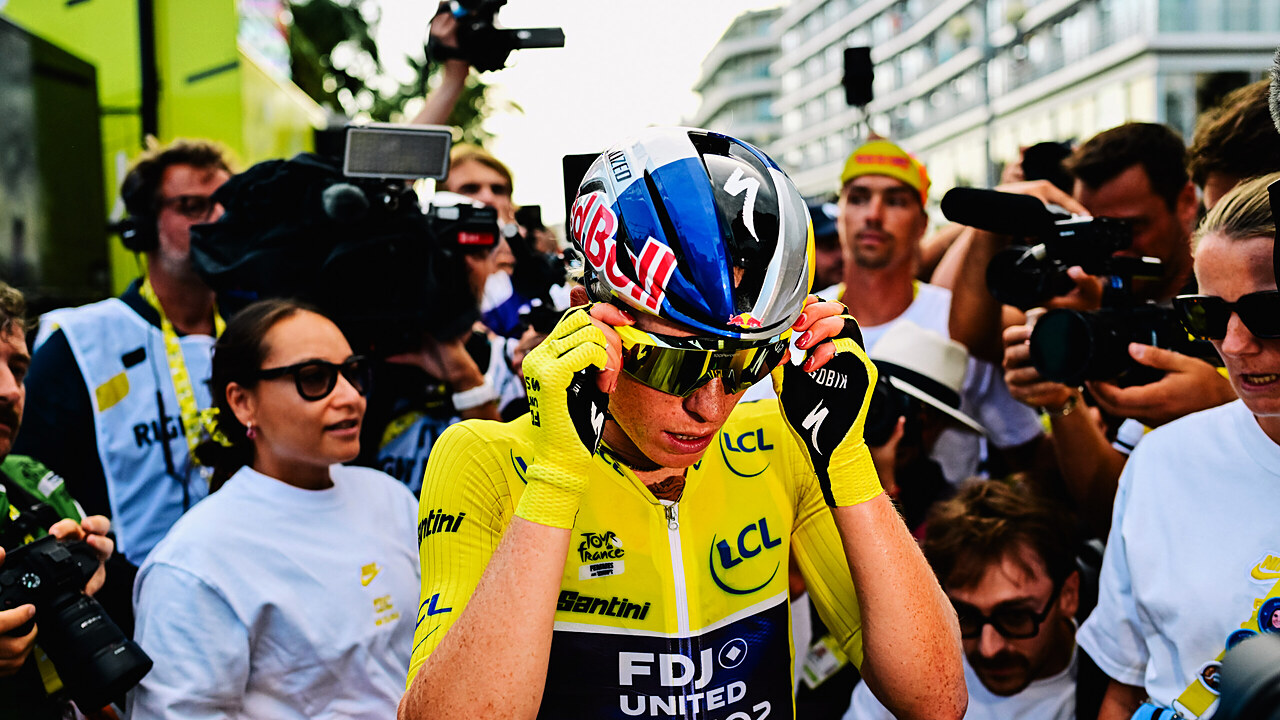 Als Erste zweimal: Vollering triumphiert bei der Tour de France Femmes 2026